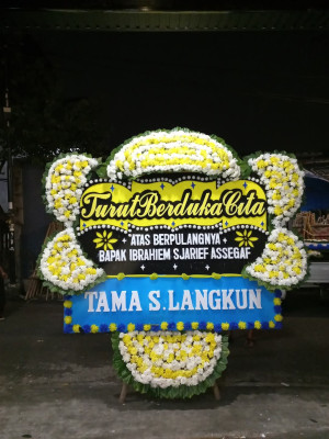 Papan Bunga Duka di Upai
