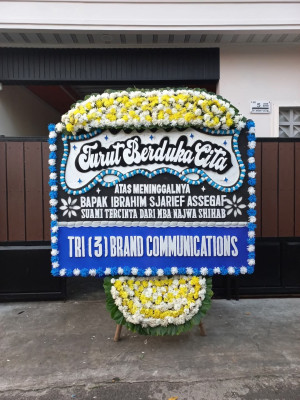Papan Bunga Duka di Upai